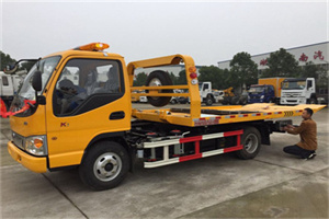 利川哪里有拖车服务