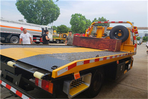 利川附近拖车电话号码服务